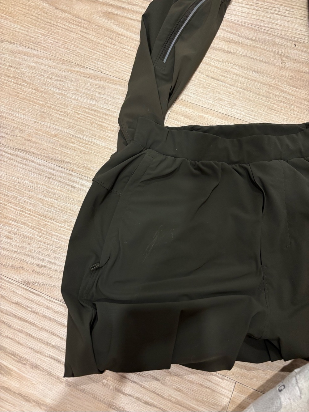 Lululemon men’s surge joggers - Picture 4 of 7